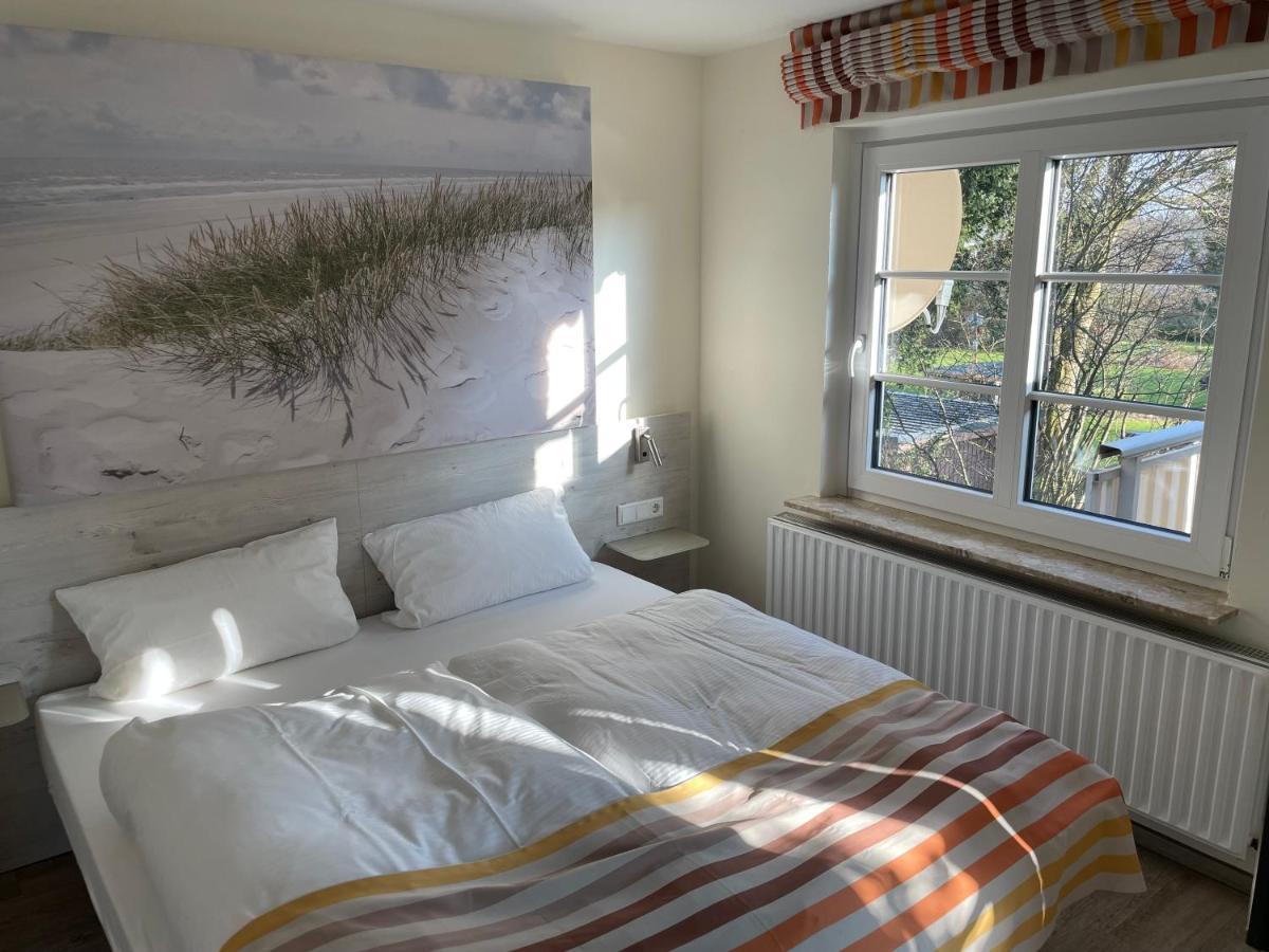 Hotel Osterkrug Husum  Bagian luar foto