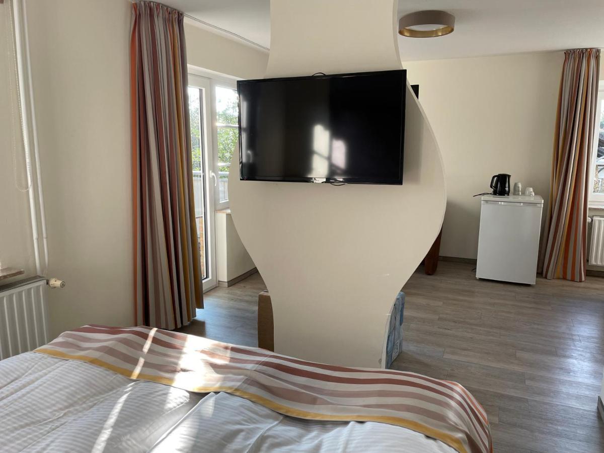 Hotel Osterkrug Husum  Bagian luar foto