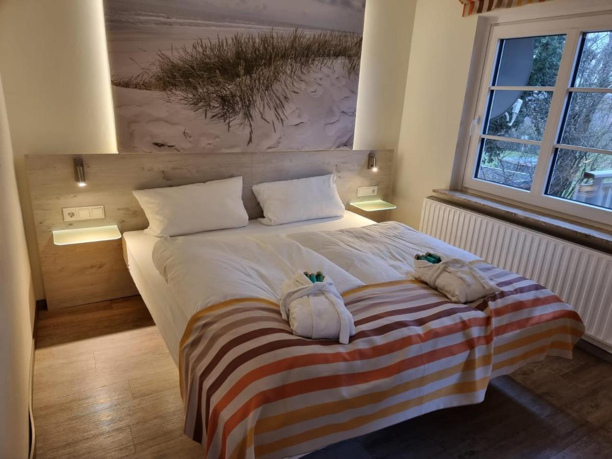 Hotel Osterkrug Husum  Bagian luar foto