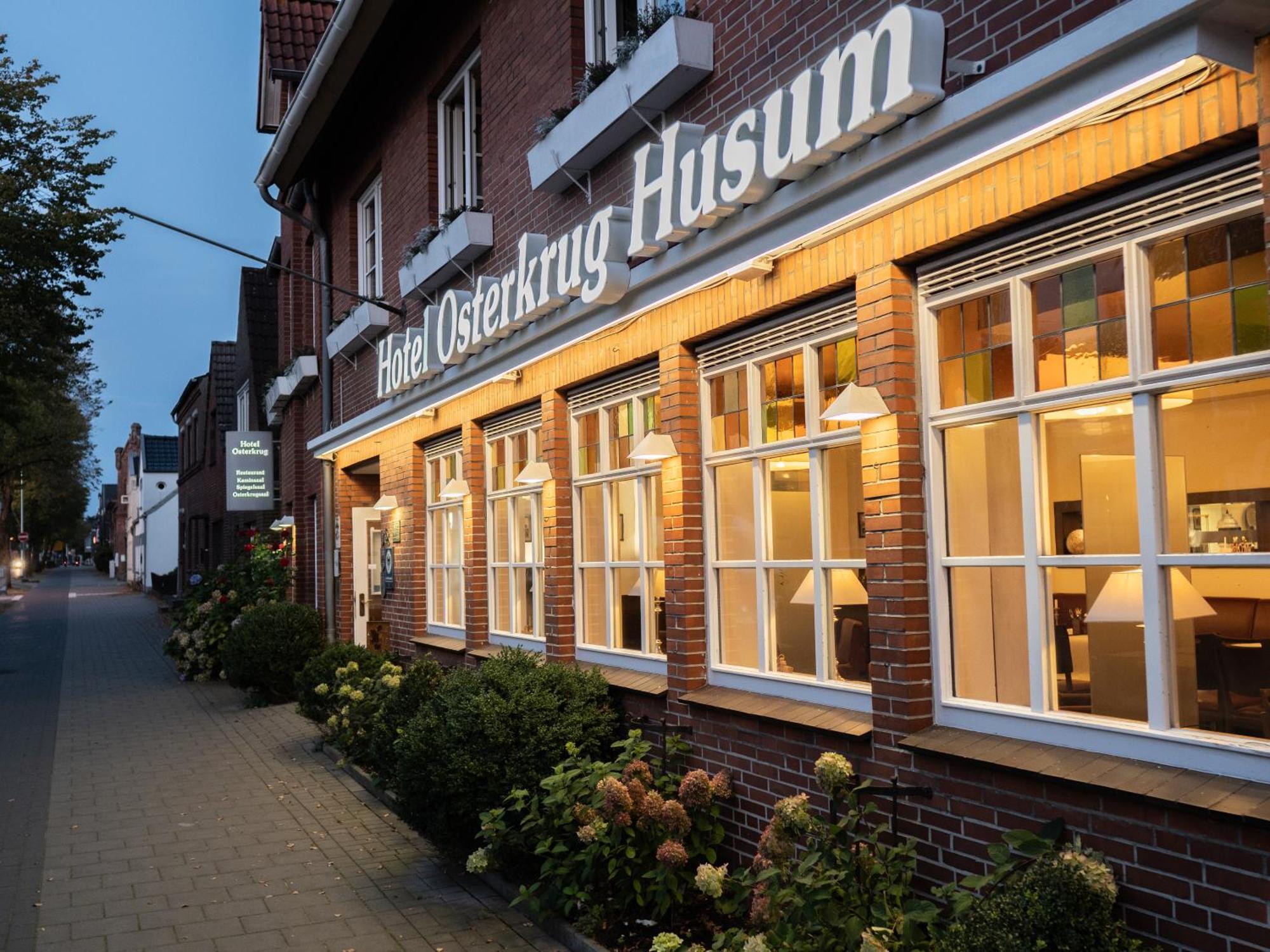 Hotel Osterkrug Husum  Bagian luar foto