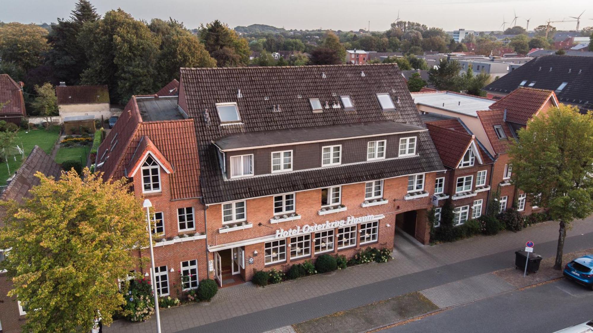 Hotel Osterkrug Husum  Bagian luar foto