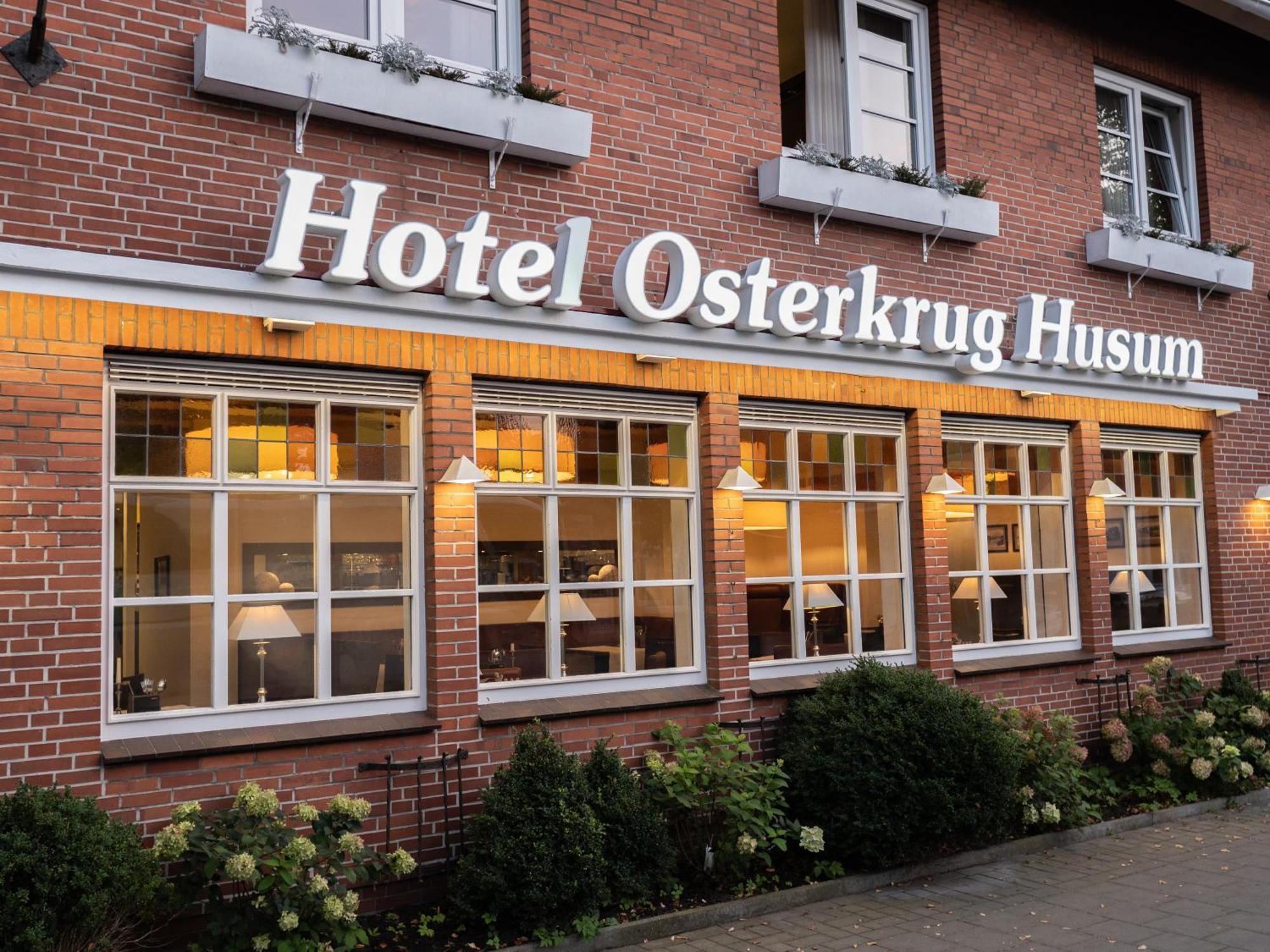 Hotel Osterkrug Husum  Bagian luar foto