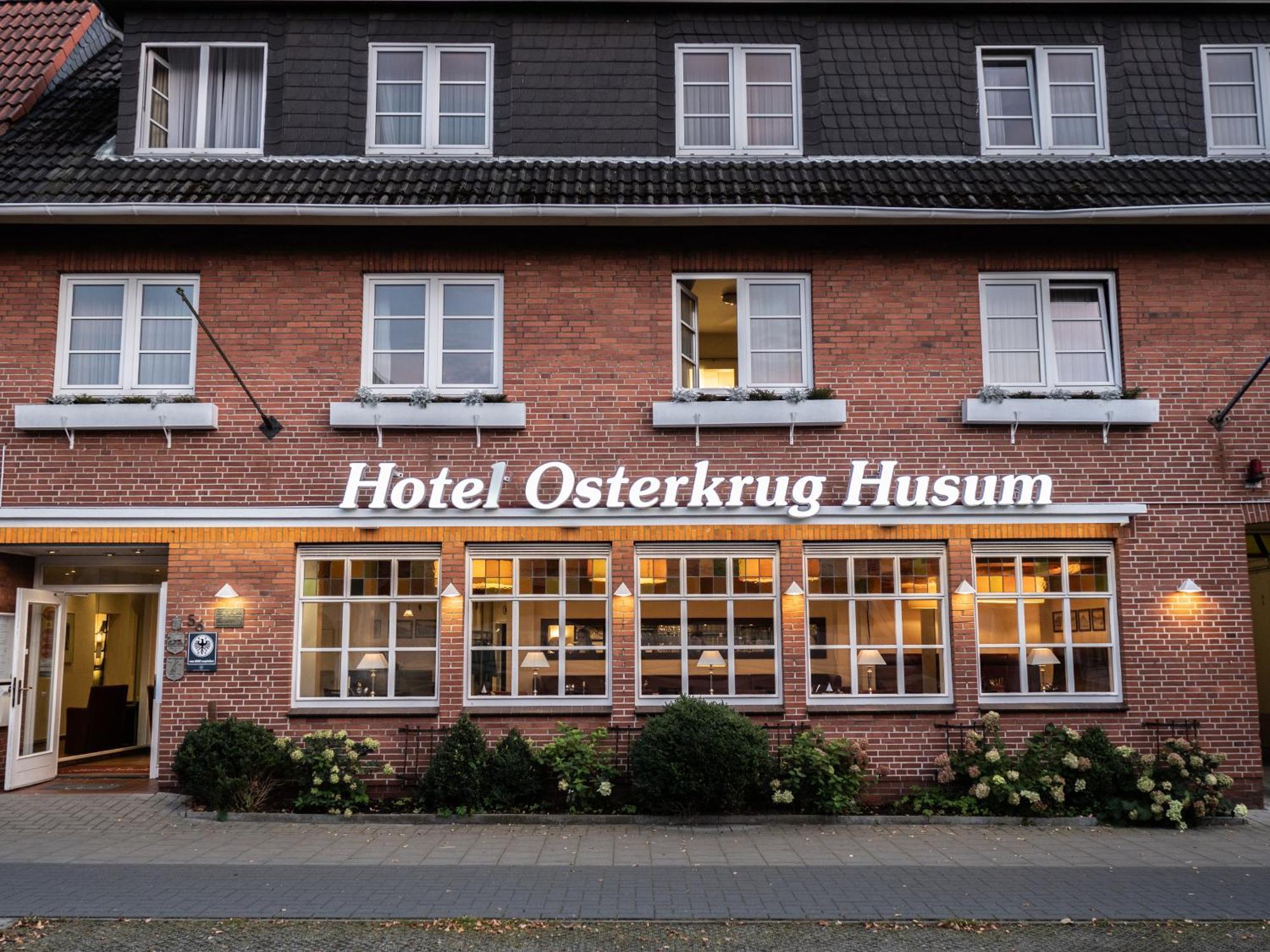 Hotel Osterkrug Husum  Bagian luar foto